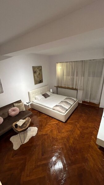 Ultracentral, Piata Romana, Magheru.